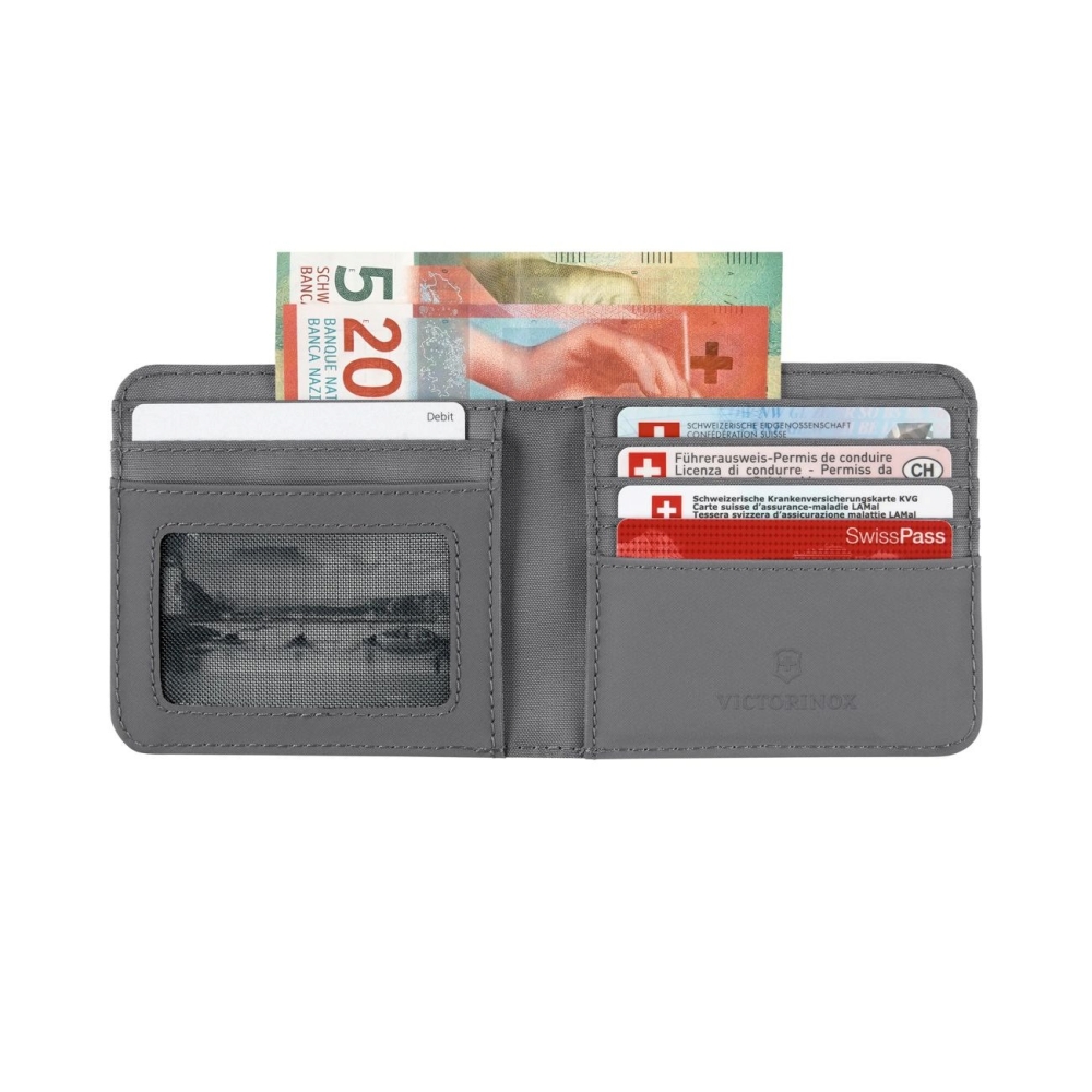 Victorinox 653364 Travel Essentials Bi-Fold Cüzdan RFID Korumalı Victorinox 653364 Travel Essentials Bi-Fold Cüzdan RFID Korumalı